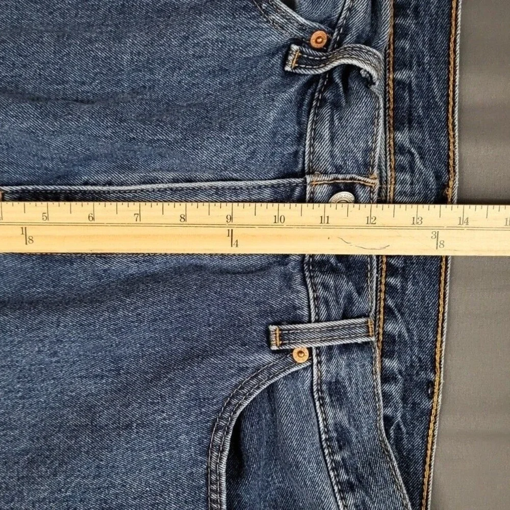 Levis 505 Regular Fit Straight Leg Jeans Mens Size 38 Medium Wash Blue